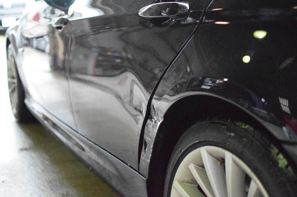 BMW板金塗装修理前