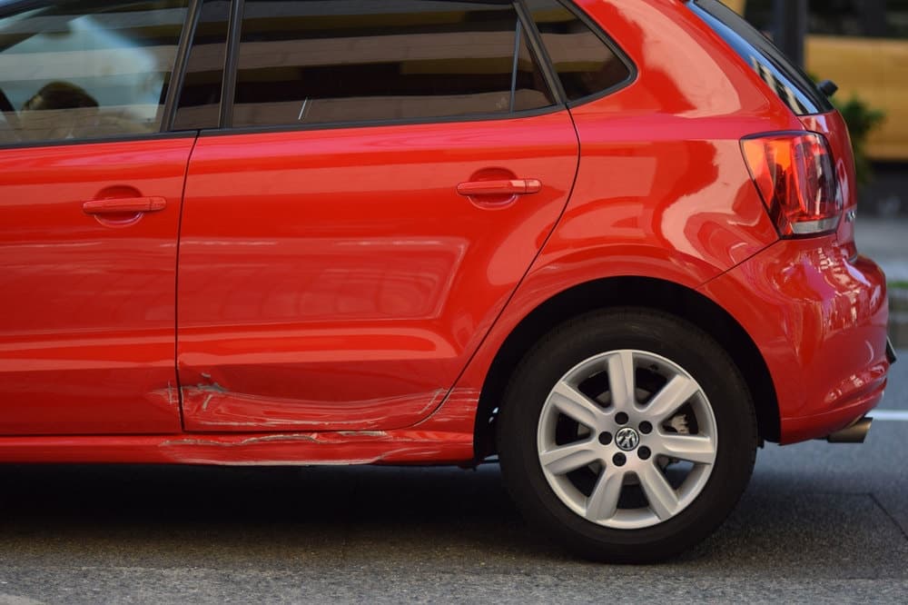 VOLKSWAGEN POLO板金塗装修理前